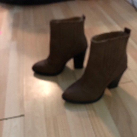 Ankle Boots - Picture 5 of 7